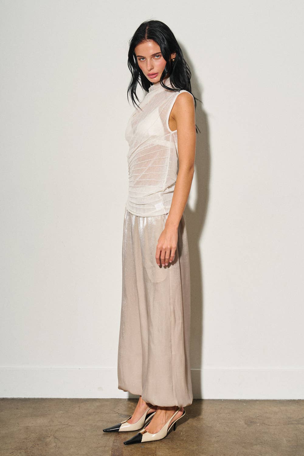 The Ivory Asymmetry Top